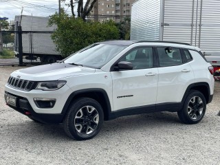 Foto do veículo Jeep Compass Trailhawk 2.0 4x4 Dies. 16v Aut.