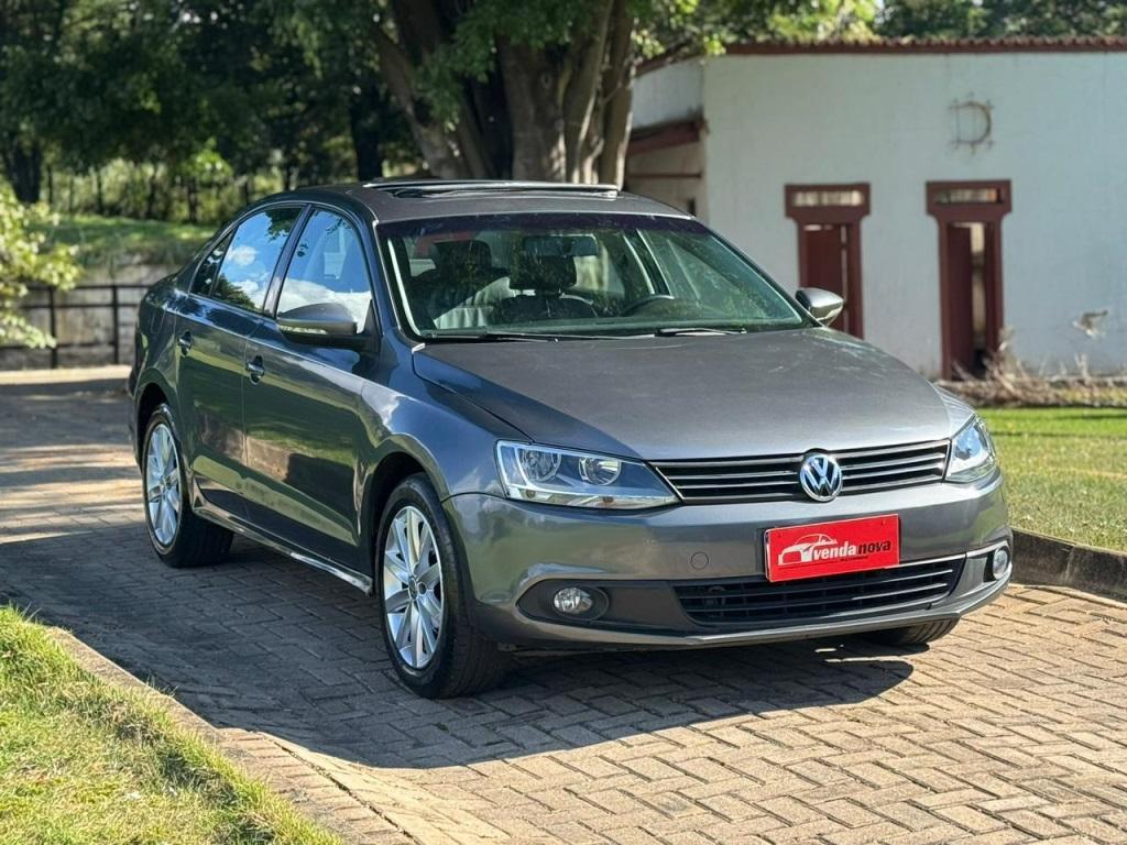 Volkswagen Jetta COMFORTLINE 2.0 8V FLEX 2014