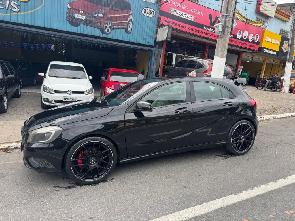 Mercedes-Benz A 200 URBAN 1.6 2014