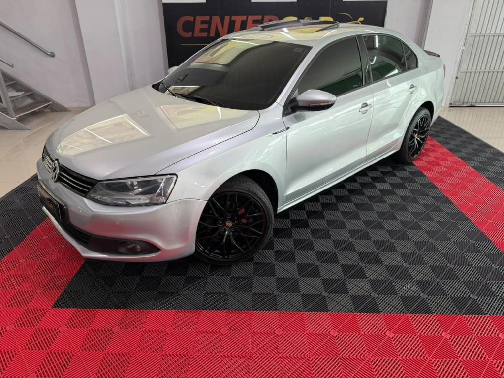 Volkswagen Jetta COMFORTLINE 2.0 8V FLEX 2012