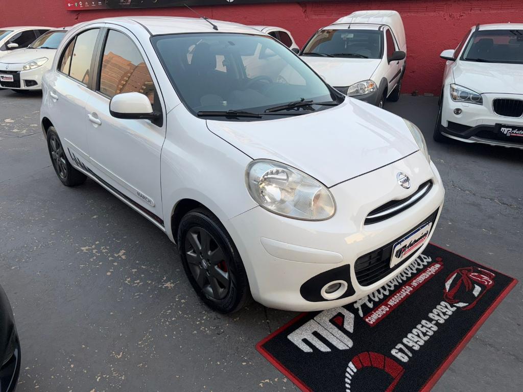 Nissan March 1.6 S 16V FLEX 4P MANUAL 2013