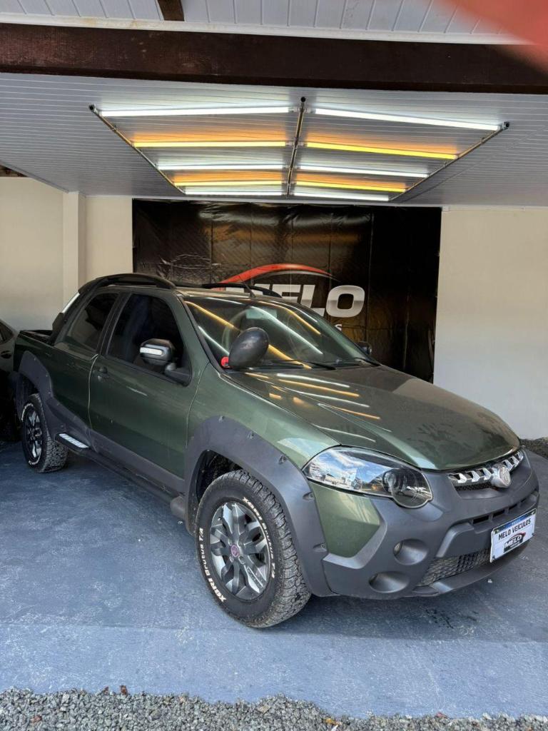 Fiat Strada Strada Adv. M. March. 1.8 Flex 16V CD 2013