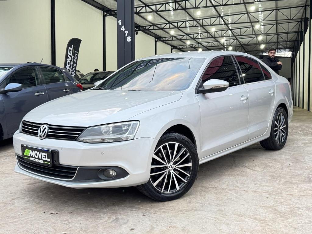 Volkswagen Jetta HIGHLINE 2.0 TSI 211CV DSG 2013