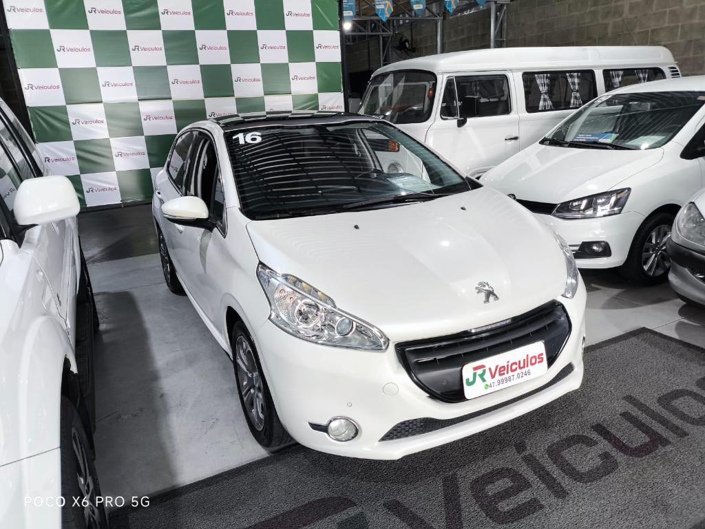 Peugeot 208 2016