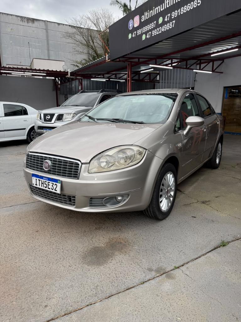 Fiat Linea 1.8 E.torq Flex Essence