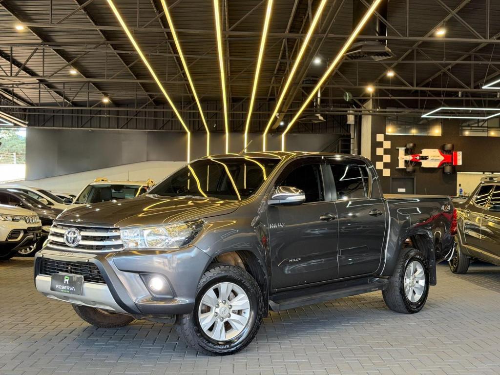 Toyota Hilux Hilux CD SRV 4x4 2.8 TDI Diesel Aut. 2016