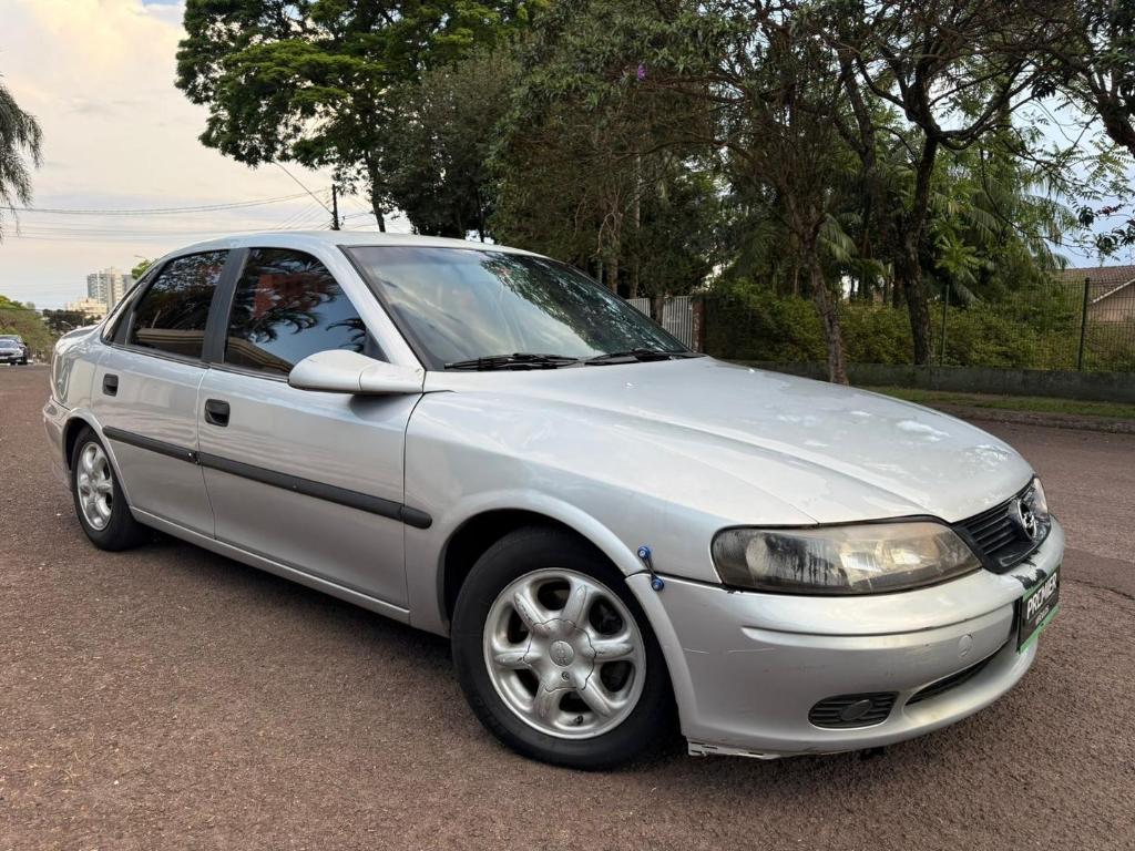Chevrolet Vectra Vectra CD 2.2 16V / 2.0 16V Mec./Aut. 2000