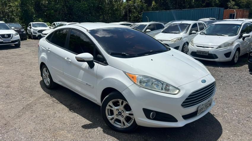 Ford Fiesta Fiesta Sedan SE 1.6 16V Flex 4p 2015