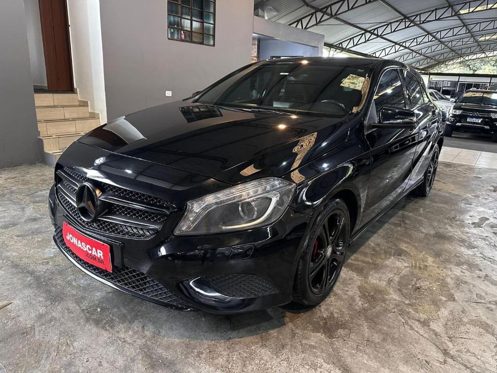 Mercedes-Benz A 200 Classe A 200 1.6 TB 16V Urban 156cv Aut. 2014