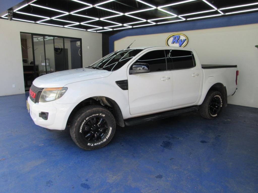 Ford Ranger 2.5 XLS 4X2 CD 16V FLEX 4P MANUAL 2013