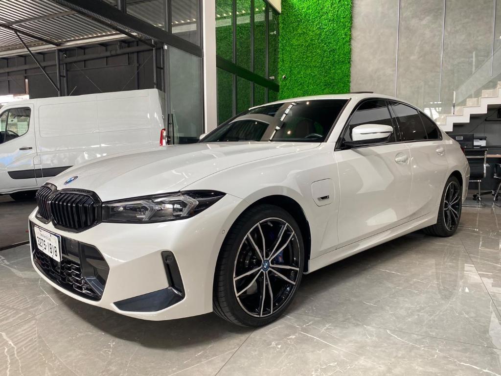 BMW 330E 2024