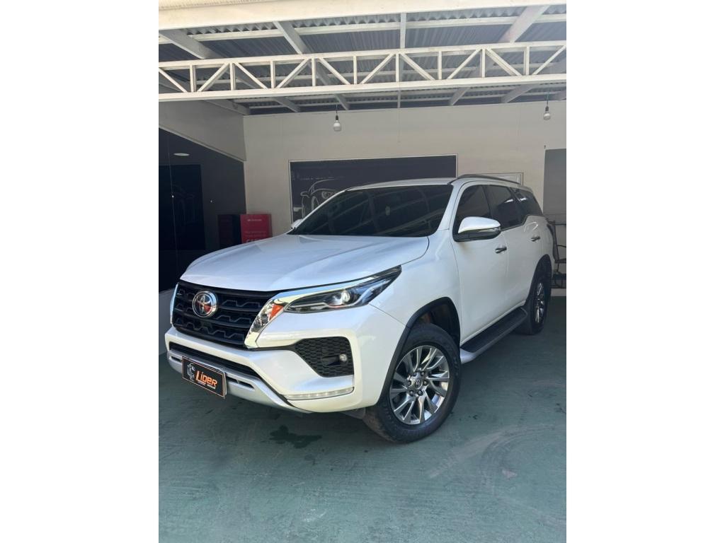Toyota Hilux 2021
