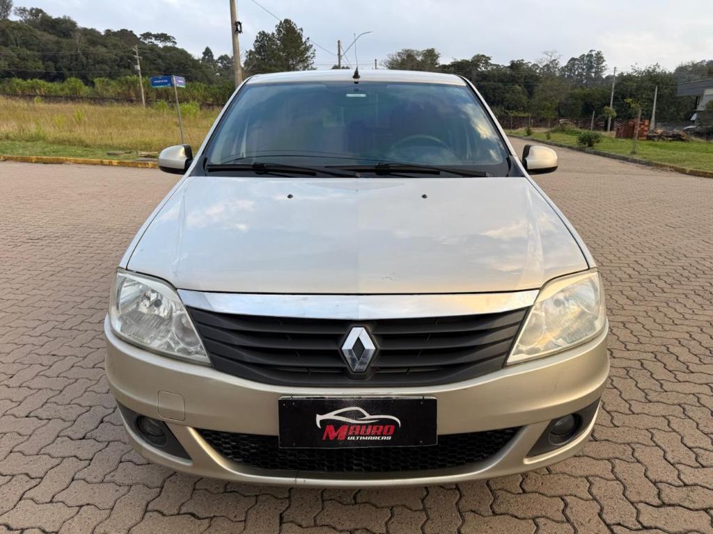 Renault Logan 2012