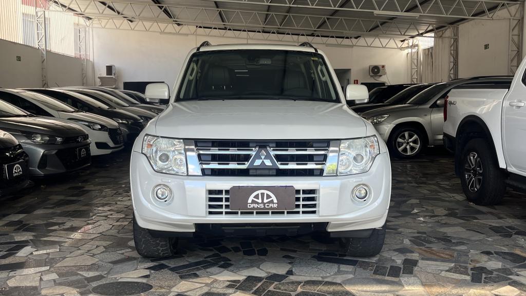 Mitsubishi Pajero 2014