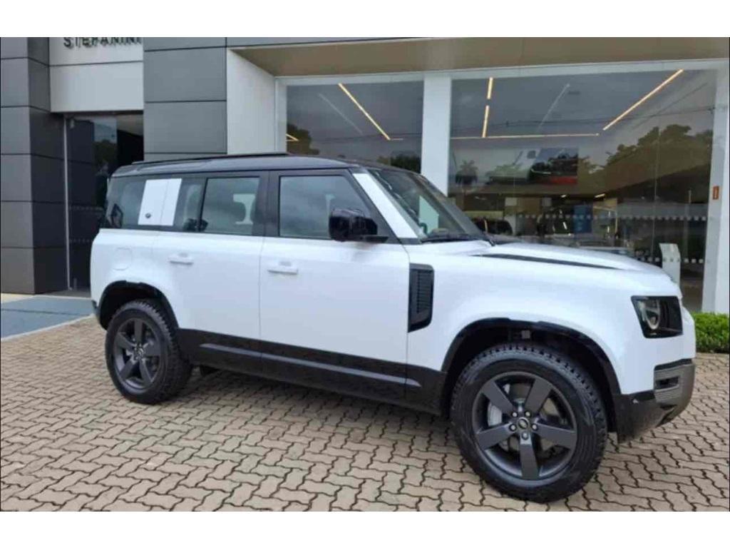 Land Rover Defender 2025