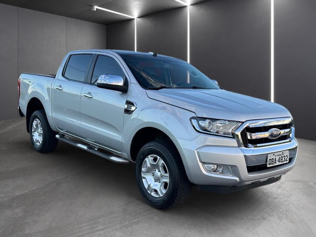 Ford Ranger 2.5 XLT 4X2 CD 16V FLEX 4P MANUAL 2017