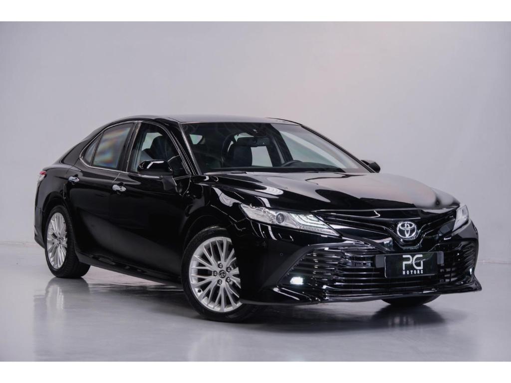 Toyota Camry 2019