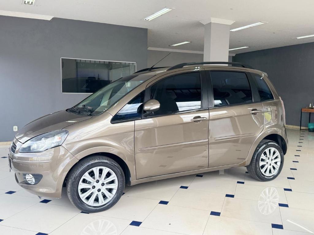 Fiat Idea ATTRACTIVE 1.4 8V FLEX 2013