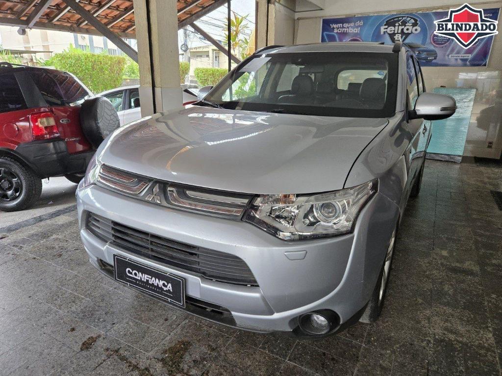 Mitsubishi Outlander OUTLANDER 3.0/ GT 3.0 V6 Aut. 2014