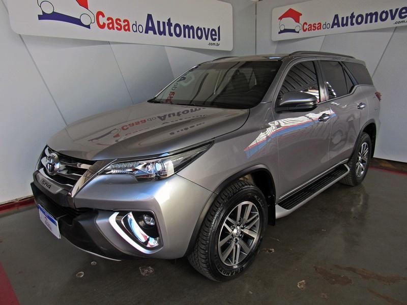 Toyota Sw4 Hilux SW4 SRX 4x4 2.8 TDI 16V Dies. Aut. 2020