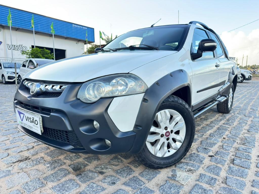 Fiat Strada CD ADVENTURE 1.8 16V FLEX 2013