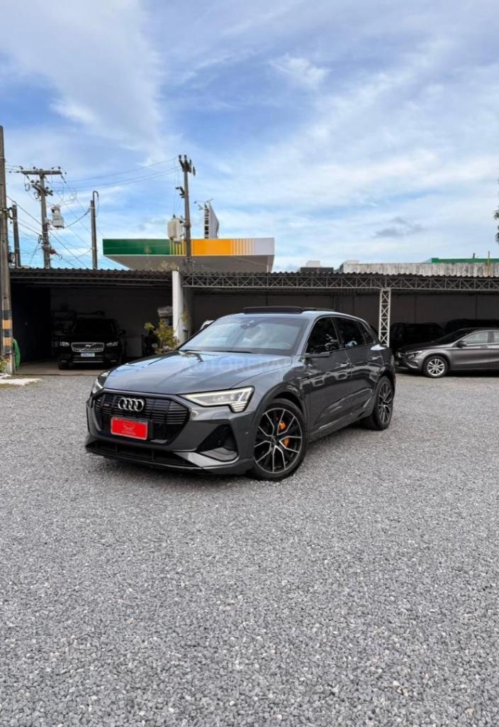 Audi E-Tron PERFORMA. BLACK AUT. (ELÉTRICO) 2020