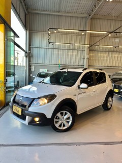 Foto do veículo Renault Sandero Stepway Hi-flex 1.6 16v 5p