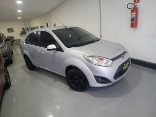 Foto do veículo Ford Fiesta 1.6 Rocam Flex Sedan Se