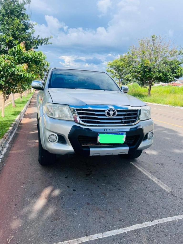 Toyota Hilux 2.5 STD 4X4 CD 16V TURBO DIESEL 4P MANUAL 2012