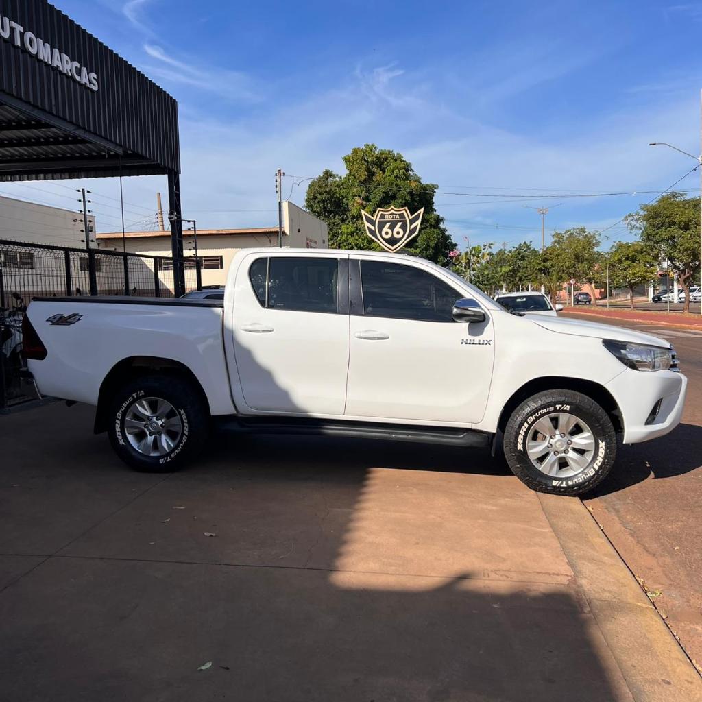 Toyota Hilux 2016