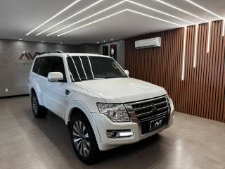 Foto do veículo Mitsubishi Pajero Hpe Full 3.2 4x4 T.i.dies. 5p Aut