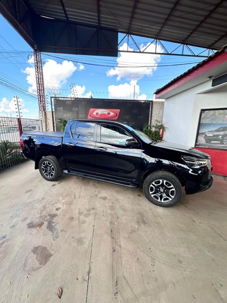 Toyota Hilux 2021