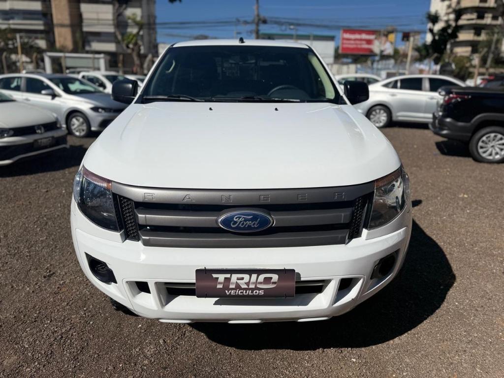 Ford Ranger Ranger XLS 2.5 16V 4x2 CD Flex 2014