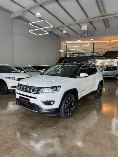 Foto do veículo Jeep Compass Limited 2.0 16v Automático