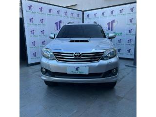 Foto do veículo Toyota Hilux 3.0 Sr 4x4 Cd 16v Turbo Intercooler 4p Automático