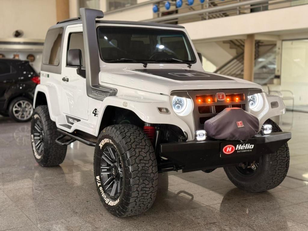 Troller T4 2011