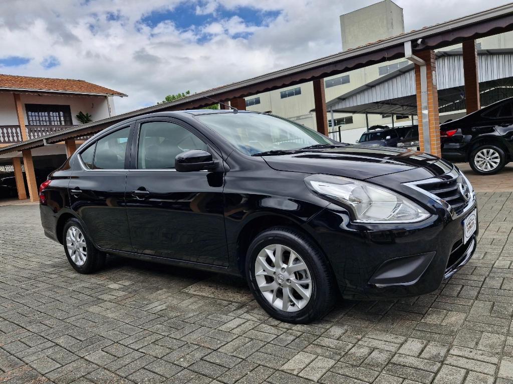 Nissan Versa