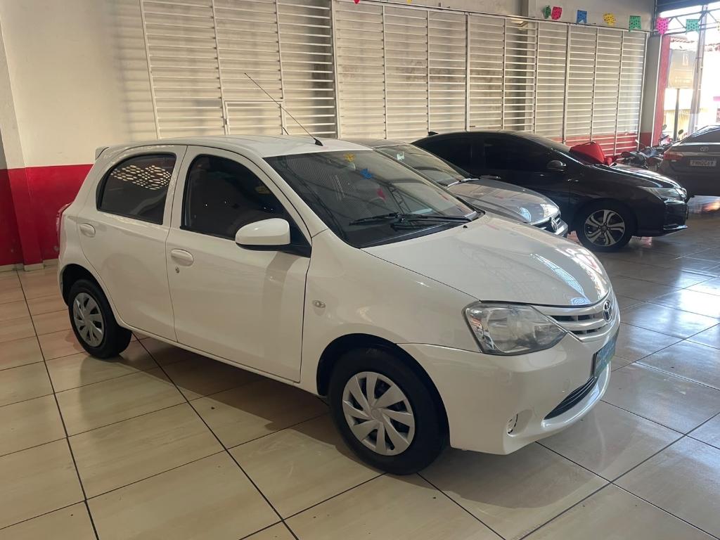 Toyota Etios 1.3 16V FLEX 2014