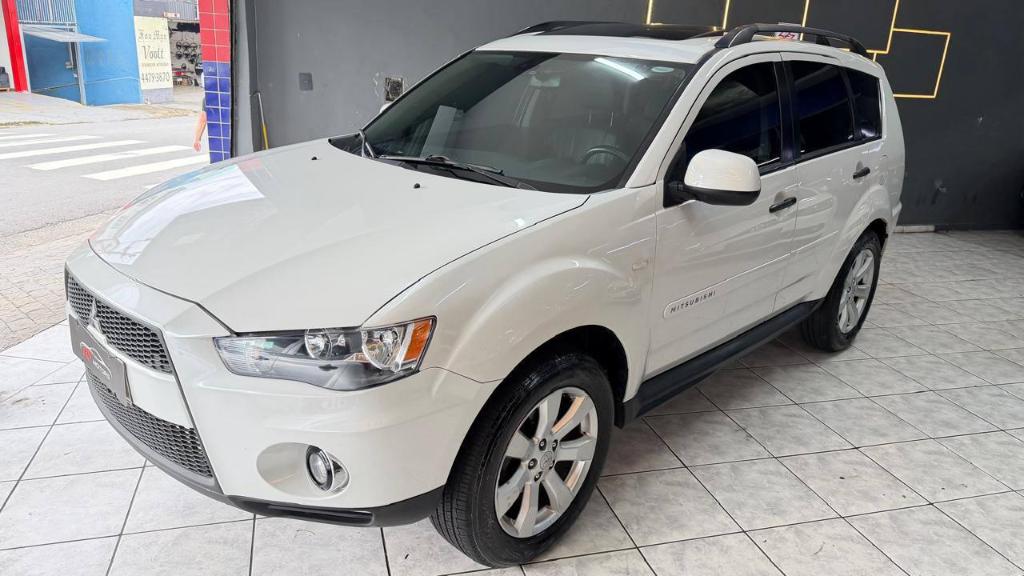 Mitsubishi Outlander 2.0 16V 160CV AUT. 2013