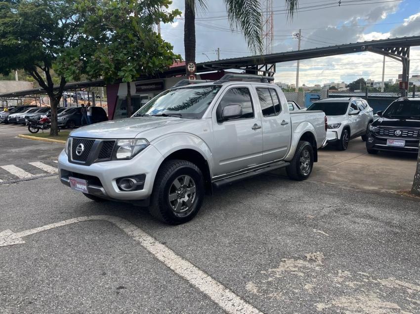 Nissan Frontier Frontier SV AT.CD 4x4 2.5 TB Diesel Mec. 2014