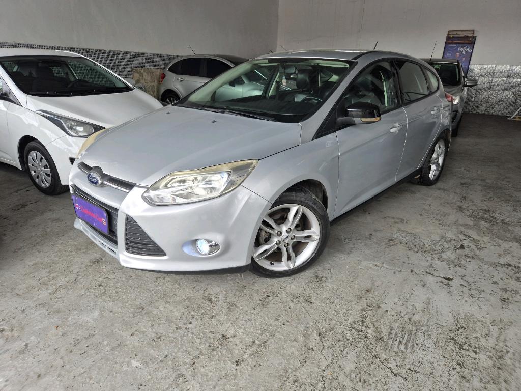 Ford Focus 2.0 SE 16V FLEX 4P POWERSHIFT 2014