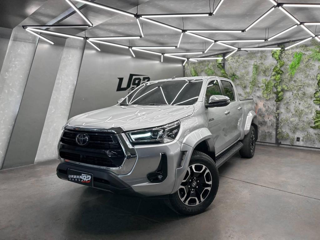 Toyota Hilux CD SRX 4X4 2.8 TB AT 2025