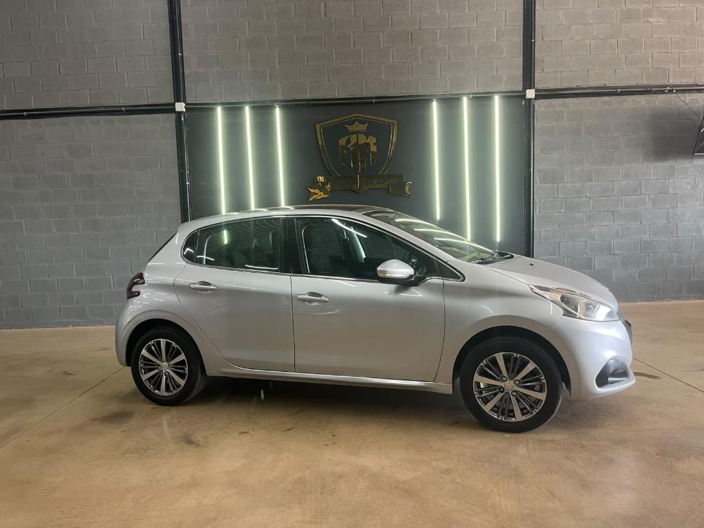 Peugeot 208 1.6 GRIFFE 16V FLEX 4P AUTOMÁTICO 2017