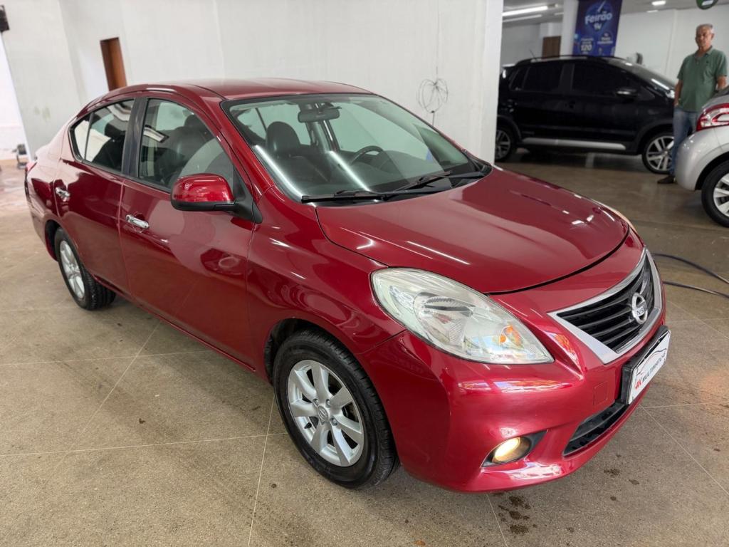 Nissan Versa VERSA SV 1.6 16V FlexStart 4p Mec. 2013