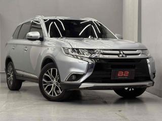 Foto do veículo Mitsubishi Outlander Hpe-s 2.2 Diesel 4x4 Aut.