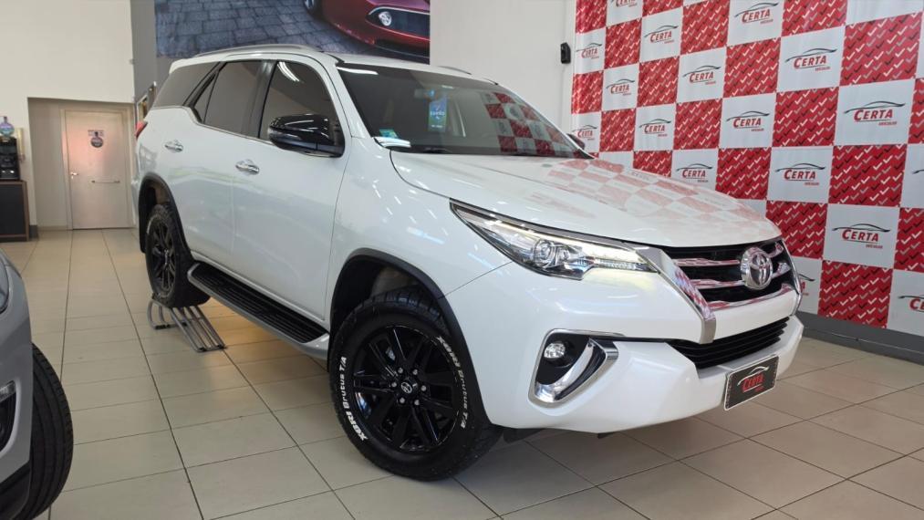 Toyota Hilux Sw4 Hilux SW4 SRX 4x4 2.8 TDI 16V Dies. Aut. 2019
