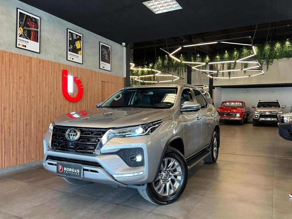Toyota Hilux Sw4 SRX 4X4 2.8 TB 5LUG AT 2022