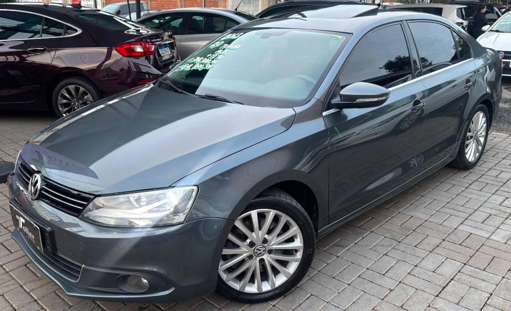 Volkswagen Jetta JETTA Highline 2.0 TSI 16V 4p Tiptronic 2013