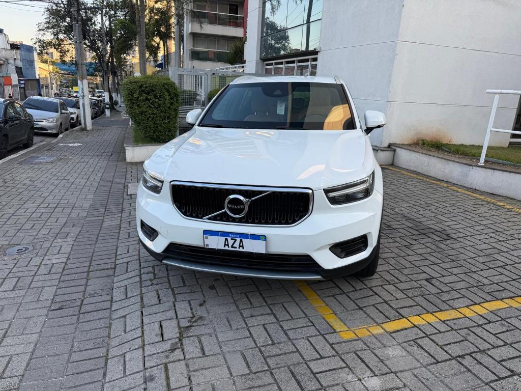 Volvo Xc40 2.0 T5 GASOLINA MOMENTUM AWD GEARTRONIC 2018