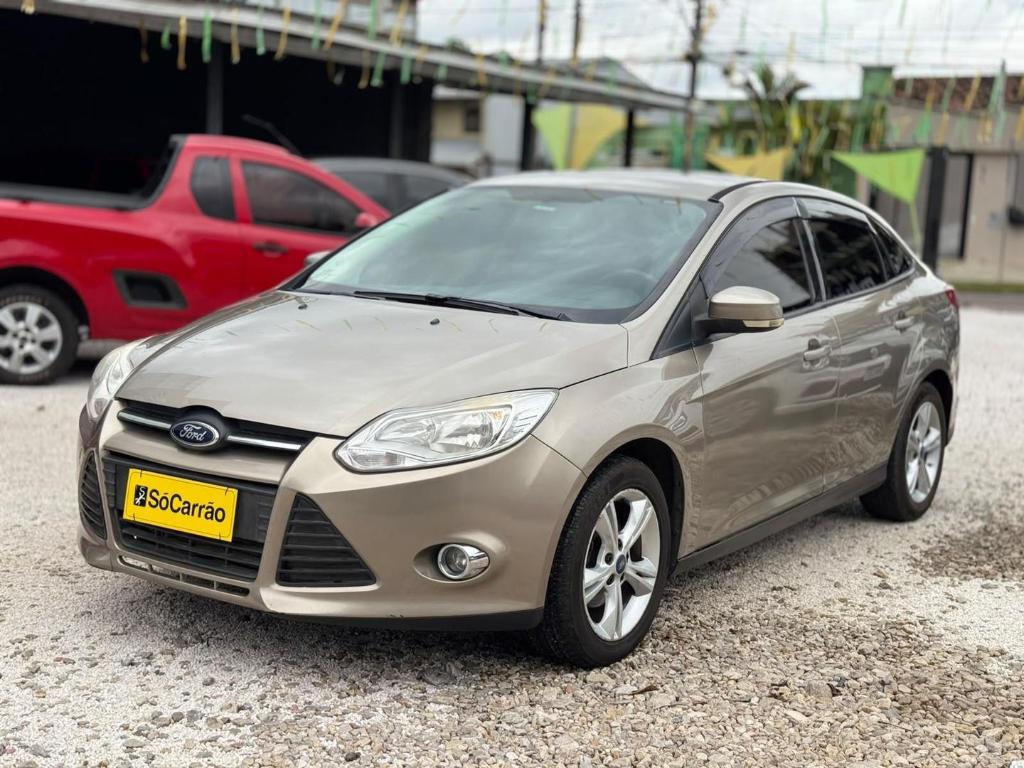 Ford Focus 2.0 SE PLUS 16V FLEX 4P POWERSHIFT 2014